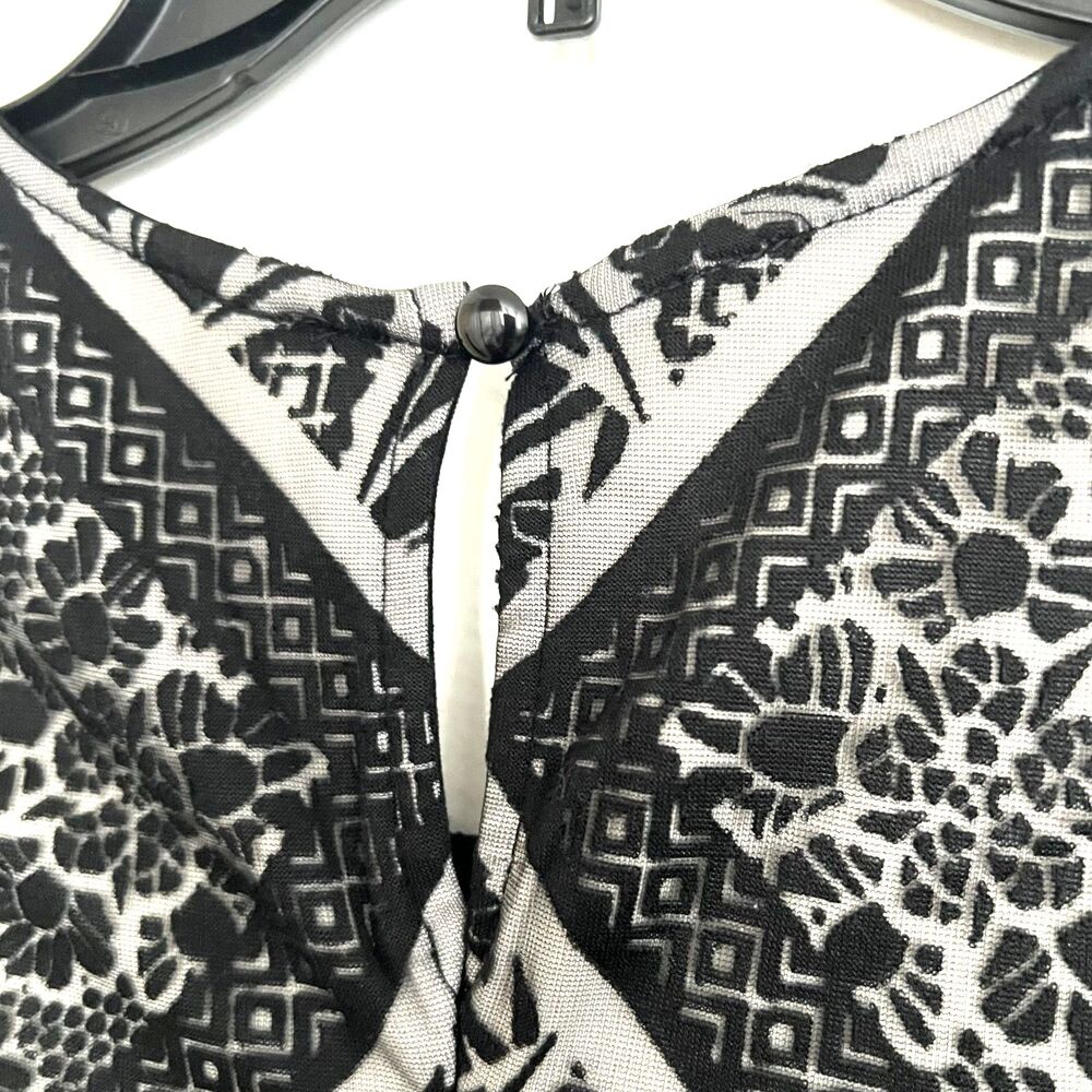 Xhilaration Women’s Black Lace Geometric Sleeveless A-Line LBD Dress M - Picture 3 of 6